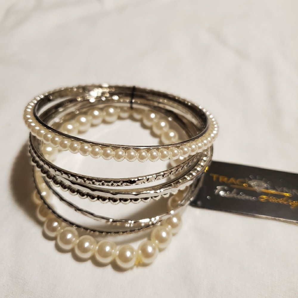 🆕️ Traci Lynn Bo Jangle Bracelet Set